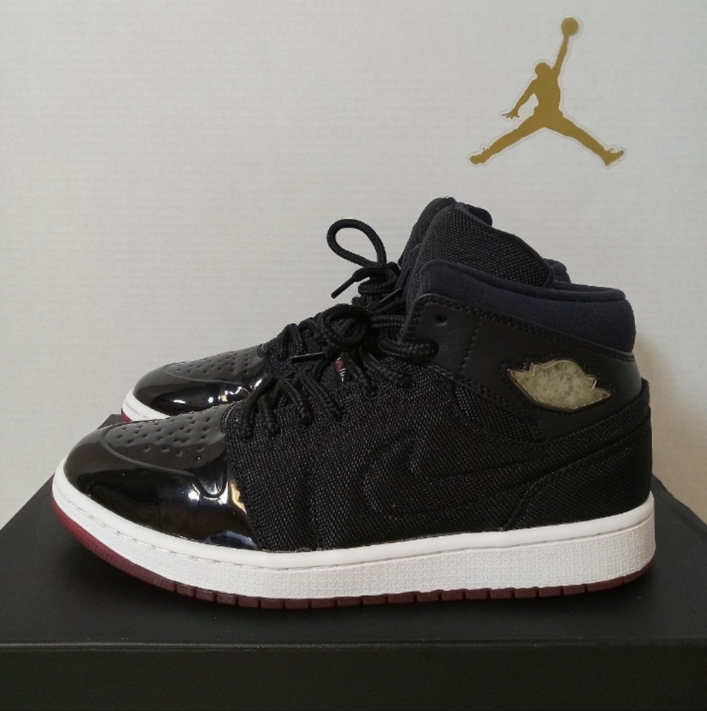 Jordan 1 Retro Mid '95 TXT "Bred" Size 9.5 (2013)